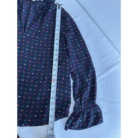 Jcrew 100% Silk Blouse Top Ruffle Navy Lips Long Sleeve Women's Size‎ 6 Split - Picture 8 of 9